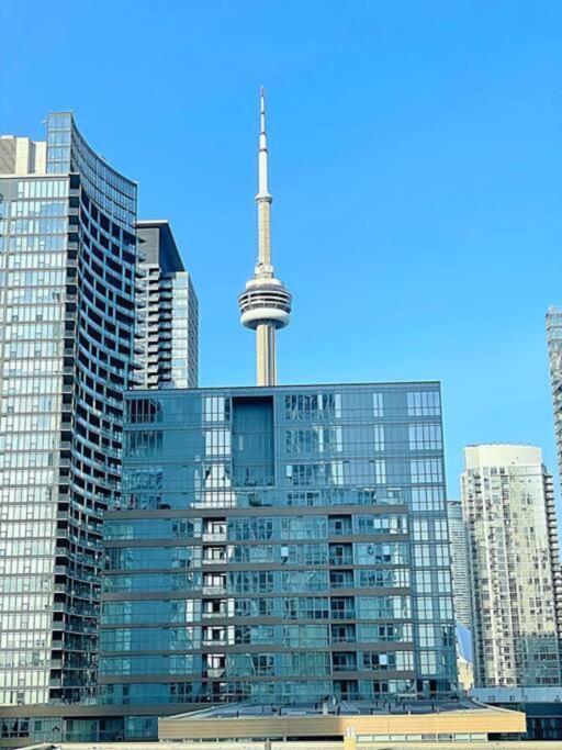 Stunning Luxurious Lakeview Condo By Cn Tower Toronto Extérieur photo